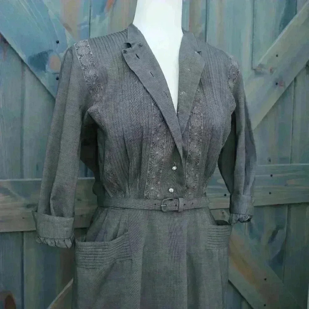 Vintage 1950s Day Dress Grey Pintuck Button Down Belted Rhinestone Button - Picture 7 of 10